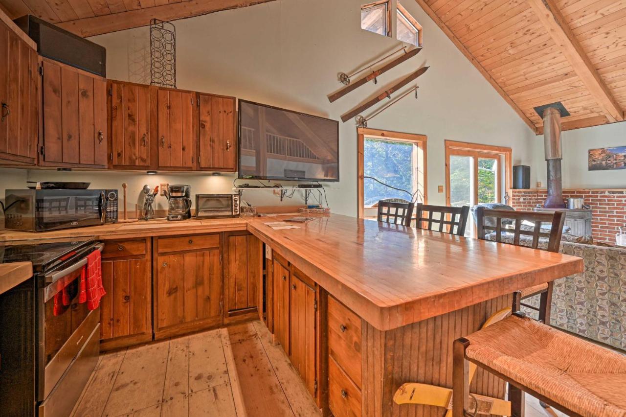 Remote Cabin With Fire Pit 3 Miles To Stowe Mtn! Eksteriør bilde