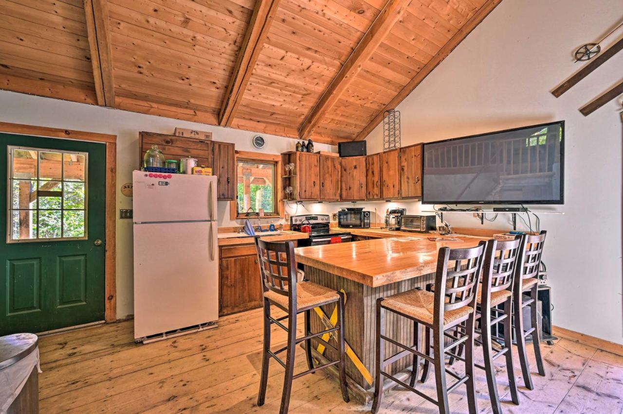 Remote Cabin With Fire Pit 3 Miles To Stowe Mtn! Eksteriør bilde